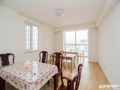 青島國際花園低總價帶裝修二手房，廚衛齊全即買即住